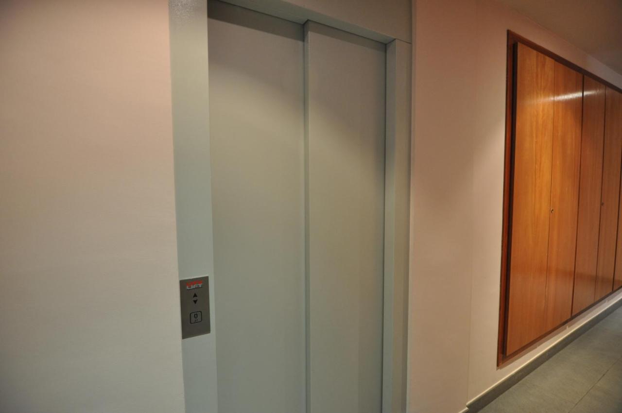 Rnet - Apartments Roses Centre Екстер'єр фото