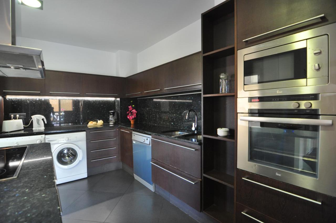 Rnet - Apartments Roses Centre Екстер'єр фото