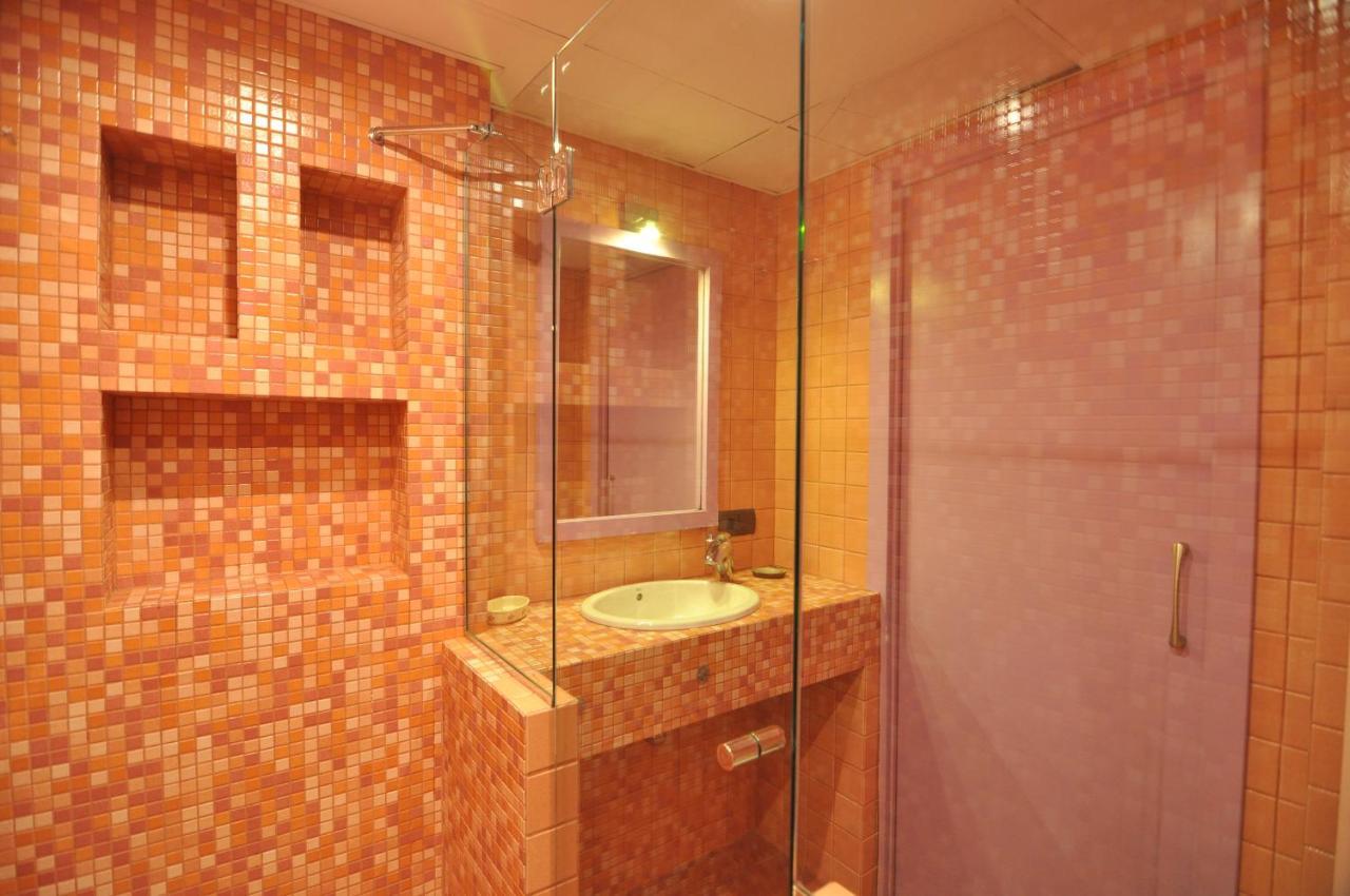Rnet - Apartments Roses Centre Екстер'єр фото