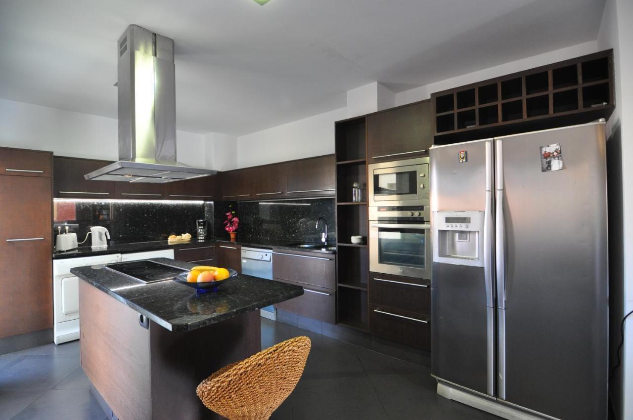 Rnet - Apartments Roses Centre Екстер'єр фото